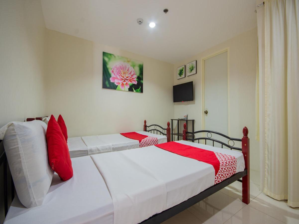 Oyo 707-908 Salinas Suites Cebú Exterior foto